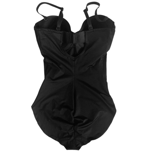 SPANX Suit Your Fancy Bodysuit! - Picture 5 of 8